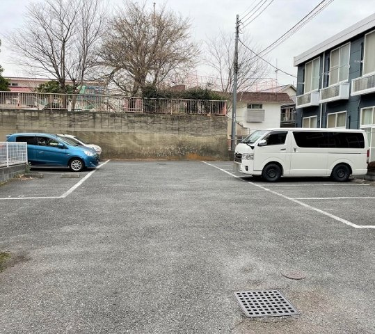 レオパレスパインブルームⅡの駐車場|画像5