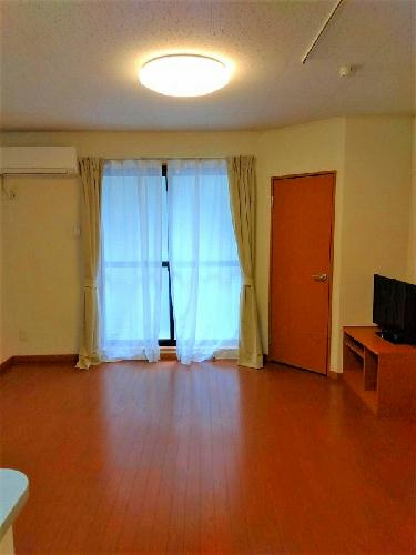 レオパレス沼南6の居間・リビング