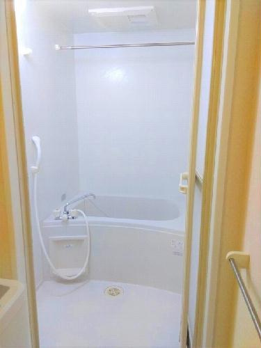 レオパレス沼南6の浴室