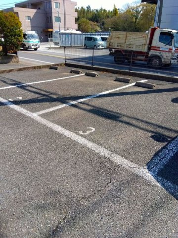 レオパレスMAモールの駐車場|画像5