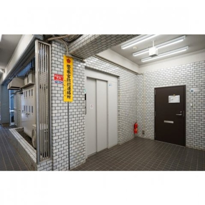 【外観】 | ライオンズマンションワイドリバー井土ヶ谷 | エレベーターホール