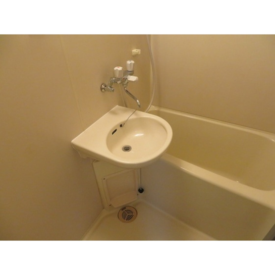 【浴室】 | ＰＲＥＳＥＮＴ・晴 | バス