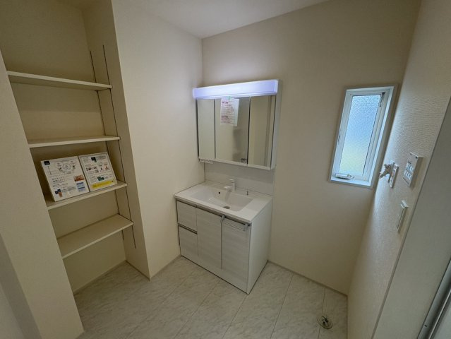 秦野市下大槻新築戸建て　2号棟の玄関|玄関です