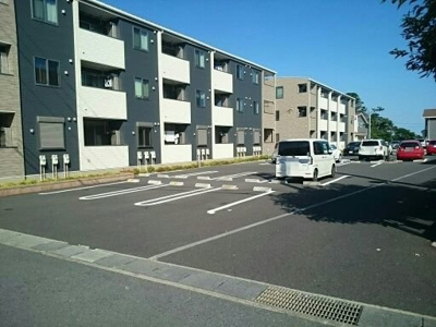 【駐車場】 | ラフレシールＡ