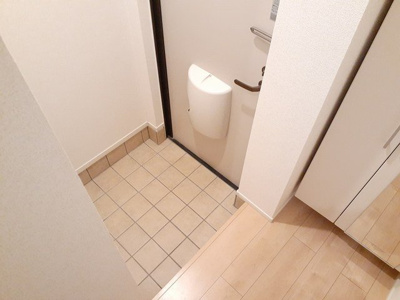 【玄関】 | ラフレシールＡ