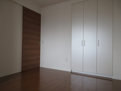 【居間・リビング】 | ネバーランド阿倍野西田辺 | 洋室約５．５畳　※前回募集時／２０２２年６月の写真