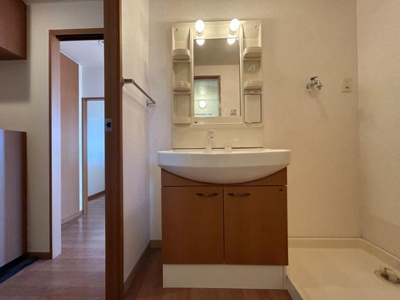 【洗面所】 | ヴィラ・クレスト | 洗髪洗面化粧台