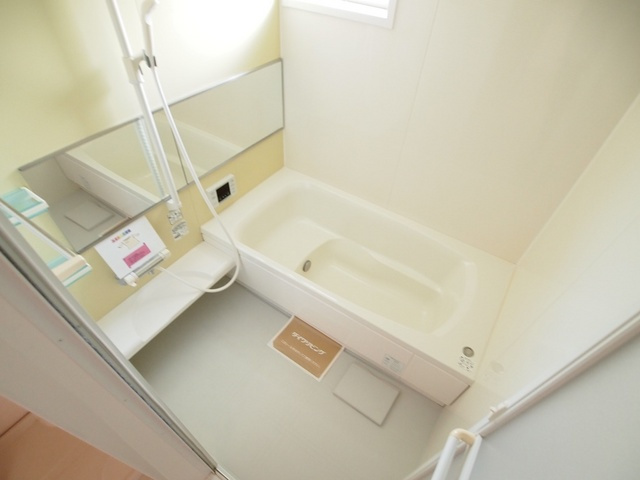 カルチェ赤坂Ａ棟の浴室