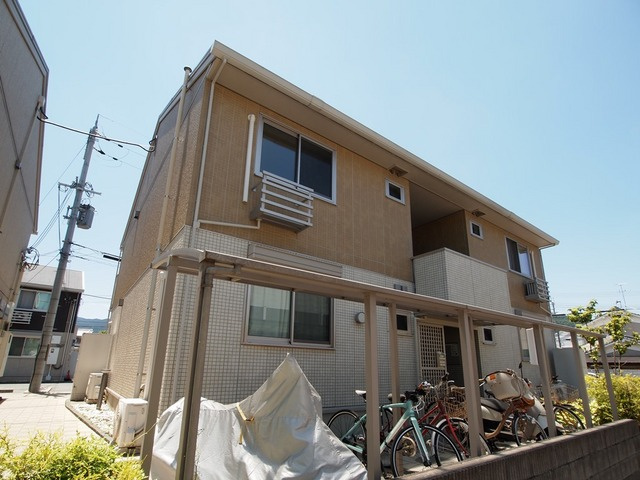 カルチェ赤坂Ａ棟の外観