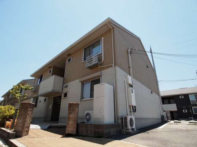 カルチェ赤坂Ａ棟の外観