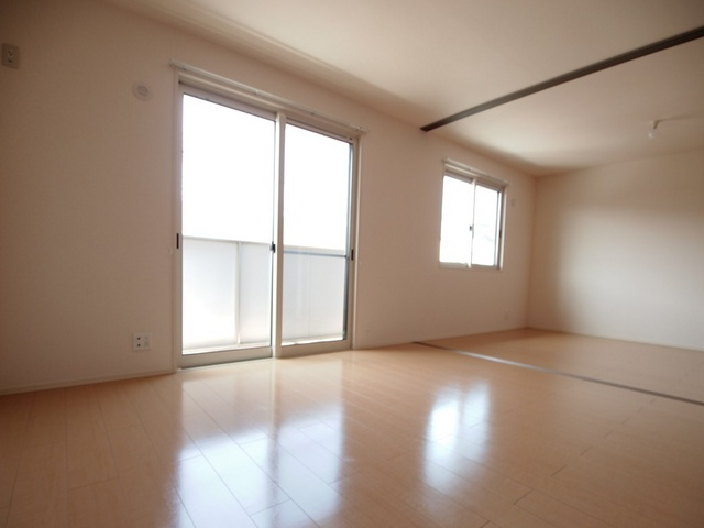 カルチェ赤坂Ａ棟の居間・リビング