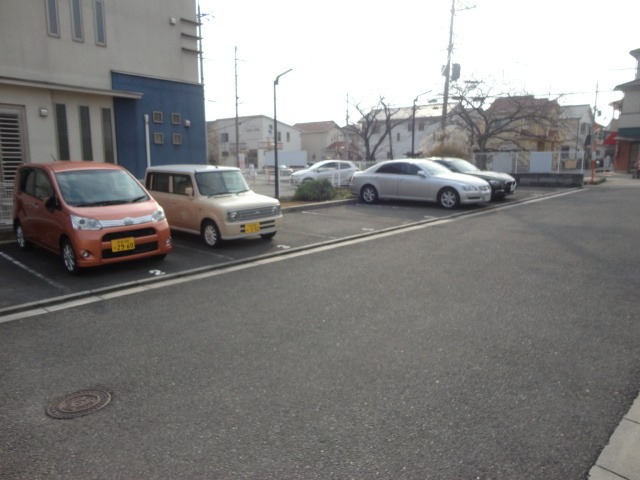 ライフステージ香芝桜道の駐車場