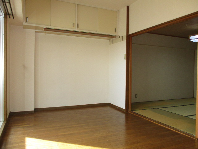 コーポ睦の居間・リビング