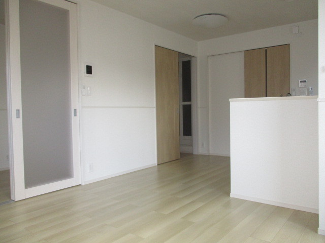 フラワーコートの居間・リビング