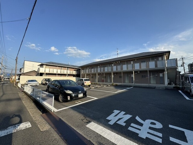 カルチェ本町の駐車場