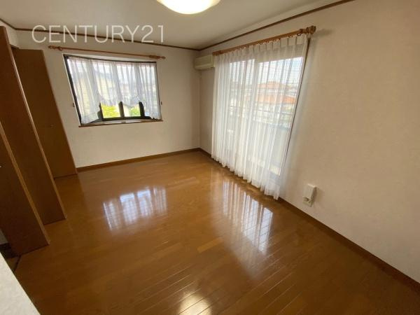 高崎市中泉町中古一戸建ての洋室