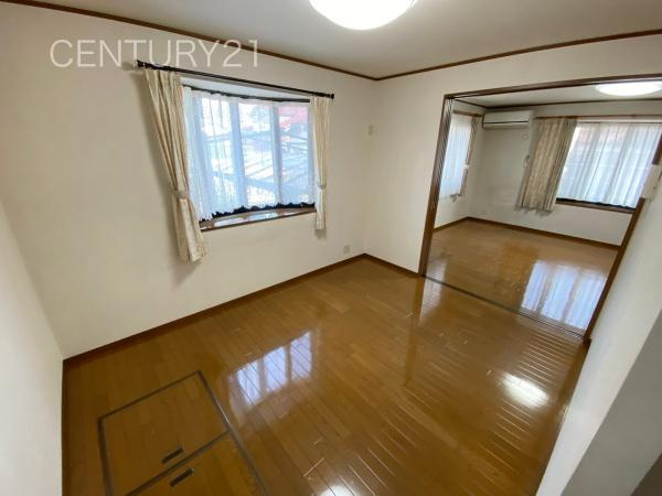 高崎市中泉町中古一戸建ての居間・リビング|ダイニングテーブルスペース