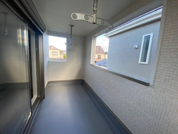 【バルコニー】