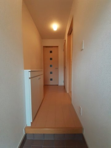 ソレイユベルⅥの玄関