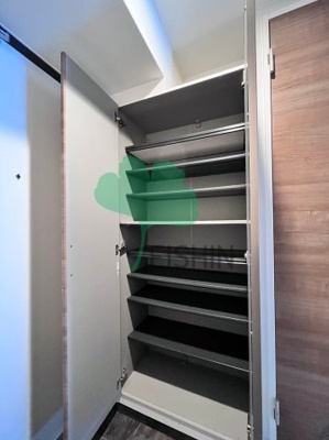 【玄関】 | ブレス駅南2 | 下駄箱もしっかりついてます！