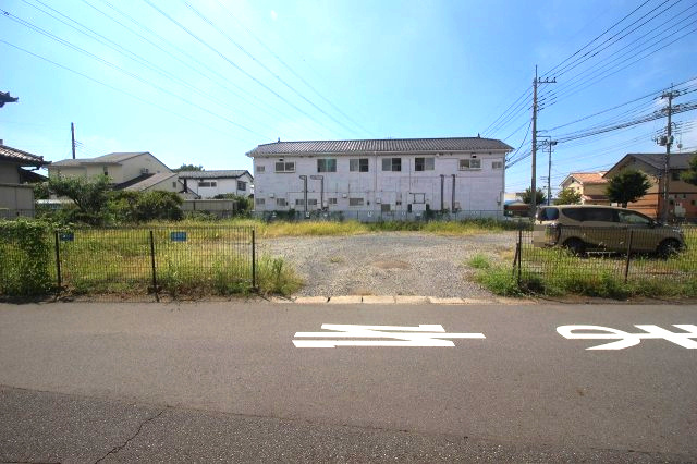 下野市駅東４丁目の外観|現地を北側から引きで撮影（2025年9月撮影）