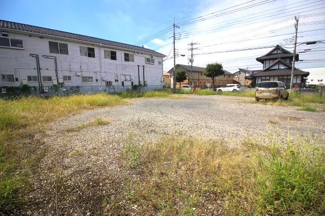 下野市駅東４丁目の外観|現地を北東側から引きで撮影（2025年９月撮影）