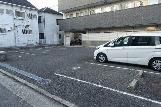 セリージャ デ トーアの駐車場