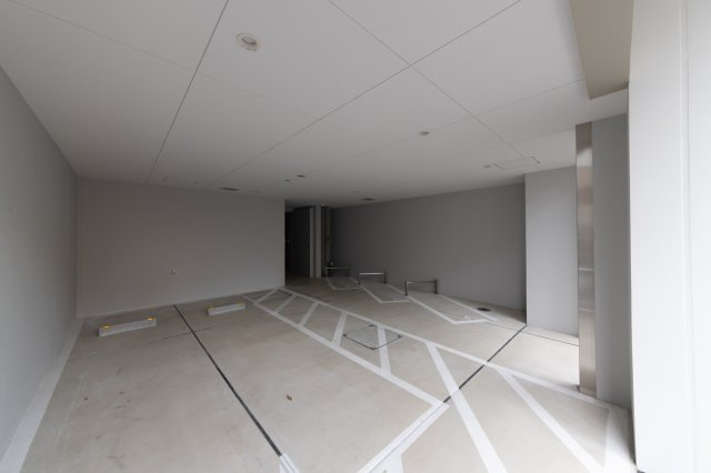 プラウドフラット日暮里の駐車場