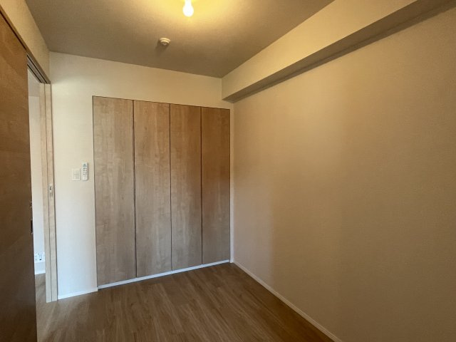 プラウドフラット日暮里の洋室