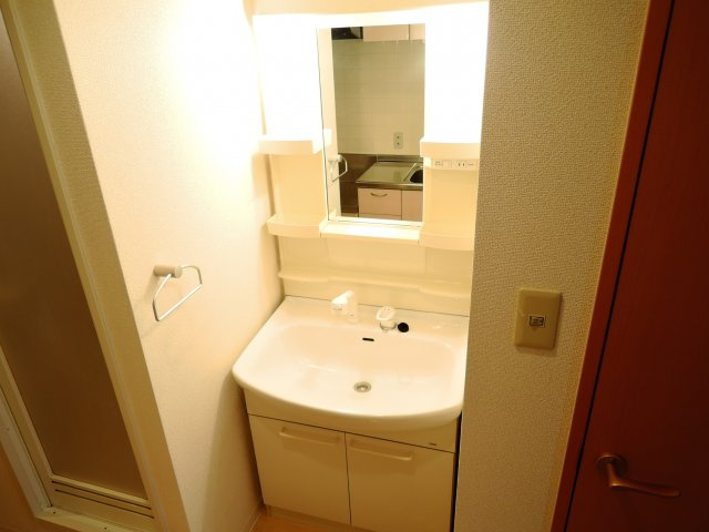 ジュネス京口の居間・リビング