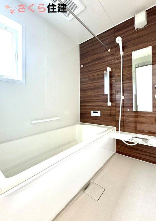 いろどりアイタウン栃木市藤岡町藤岡22-P9　1号棟の浴室|洗濯物が乾かない雨の日に衣類を乾燥できる浴室換気乾燥機