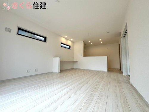 いろどりアイタウン栃木市藤岡町藤岡22-P9　1号棟の居間・リビング|広々1605帖LDK、家族がしぜんに集まる広さ！！！