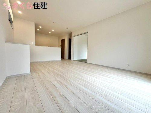 いろどりアイタウン栃木市藤岡町藤岡22-P9　1号棟の居間・リビング|南面LDK間取り。明るい住まいでご家族の笑顔も弾けそう！