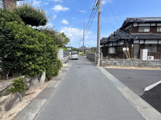 【前面道路含む現地写真】
