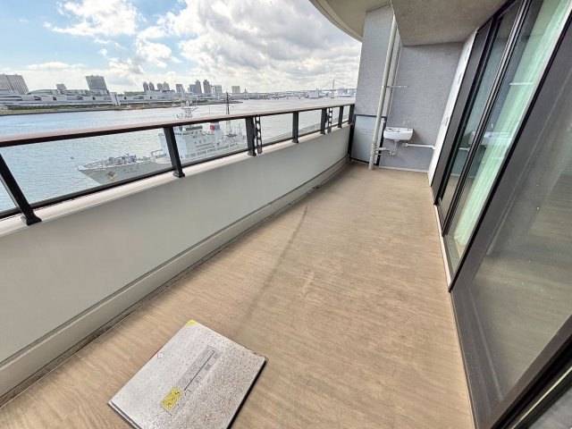 【バルコニー】