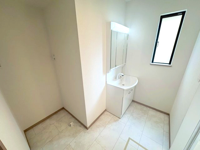 三木市緑が丘町本町　全3-2号棟の脱衣所