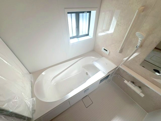 三木市緑が丘町本町　全3-2号棟の浴室