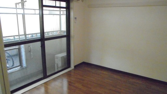 ロイヤルプラザ