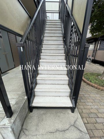 ヴィラ・ファミーユＡのエントランス