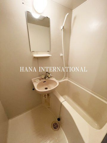 ヴィラ・ファミーユＡの浴室