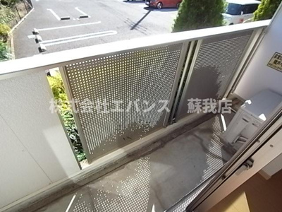 【バルコニー】 | クラスターヒル | 開放的で明るい空間を演出してくれるバルコニーです