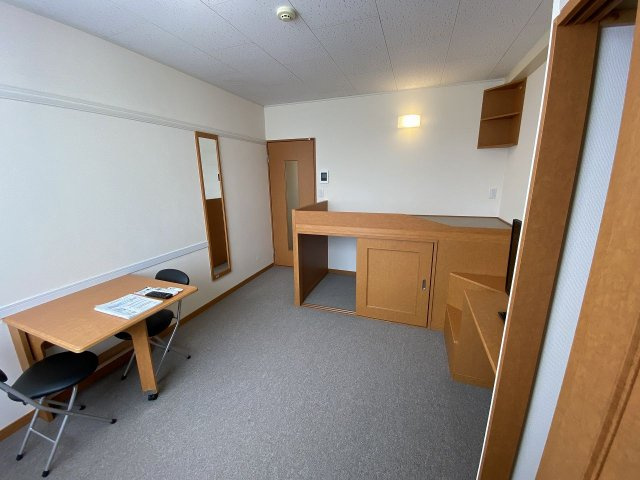 レオパレスニュータウンの寝室|設備・仕様は号室により異なる為、現況を優先致します。