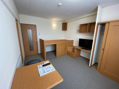 【居間・リビング】 | レオパレスニュータウン | 設備仕様は号室により異なる為、現況を優先致します。