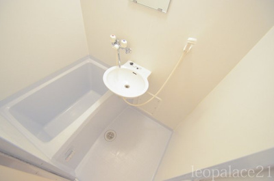 【浴室】 | レオパレスドエール３４ | 設備・使用は号室により異なる為、現況を優先いたします。