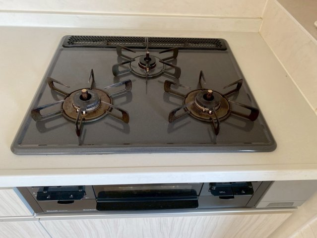 イブサン森孝新田の設備|ガラストップコンロでお掃除もラクラク♪