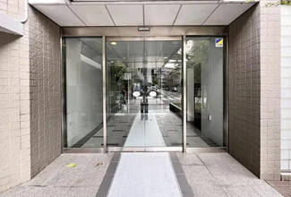 【エントランス】 | 清廉とされたエントランスになっています。