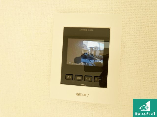 明石市松が丘　新築一戸建ての防犯設備|カラーモニターインターホン！声だけでなく来訪者の姿や顔がモニターで確認できるので、小さなお子様がいらっしゃるご家庭でも安心できます！