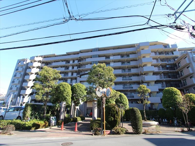 【外観パース】 | ナイスアーバン志木　(丸井志木店) | いなげや志木柏町店まで徒歩7分、毎日のお買い物も便利。