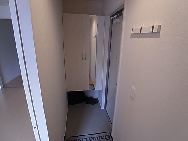 神戸市兵庫区松本通６丁目のアパートの玄関|玄関（シューズボックス）