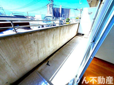 【バルコニー】 | 第16柴田マンション | バルコニーからの眺めを楽しみながら食事をしませんか